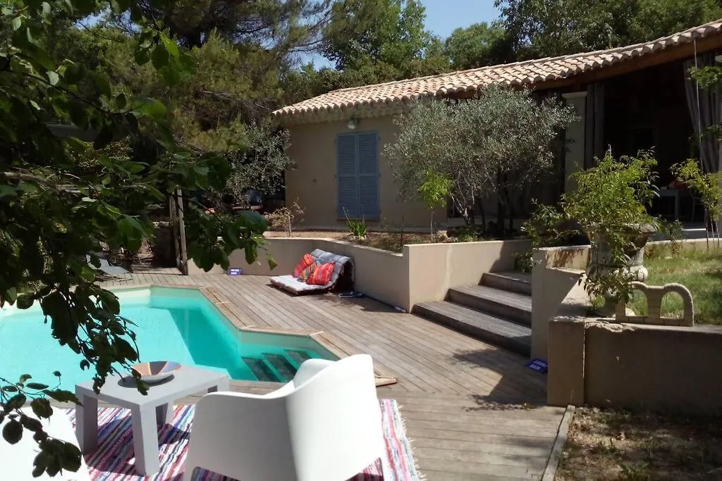 Sous L'Olivier Villa Buisson 0*,